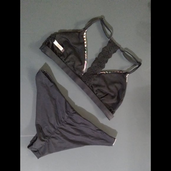 Super Sexy Embroidered Bohemian Design 2piece Bikini Set - Picture 2 of 3